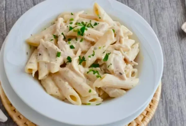 Pasta Alfredo at Cheezious Fawkner